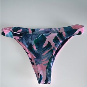 cheeky bikini bottoms